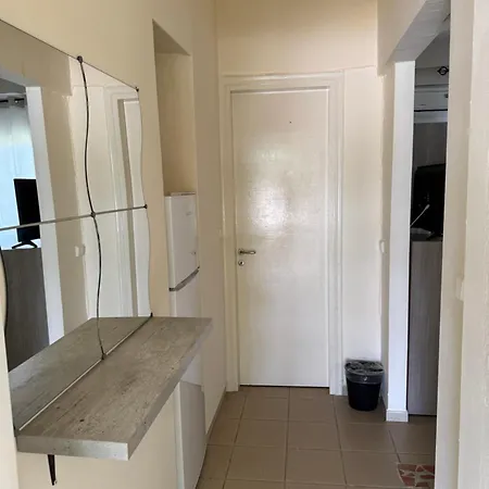 Πανσιόν Dafnes 3*