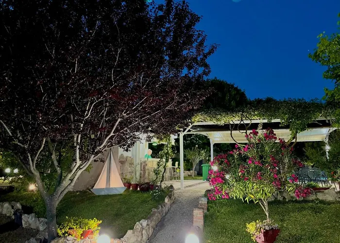 Dafnes Гостевой дом Фурка