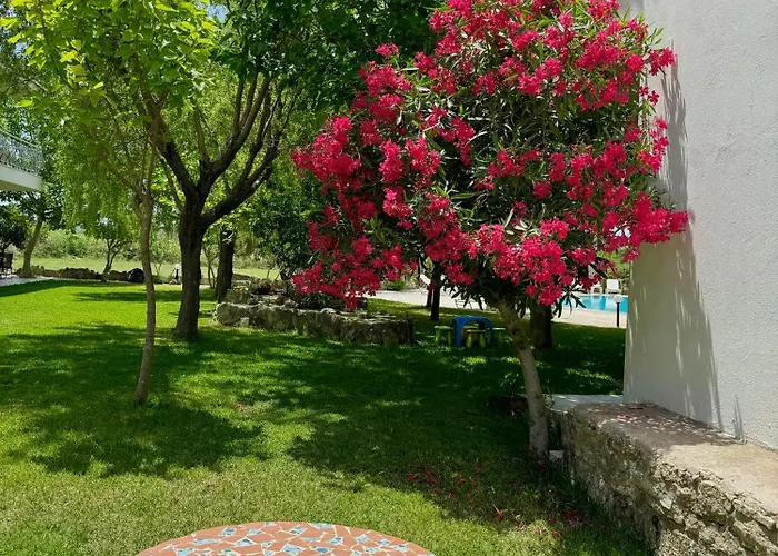 Dafnes Гостевой дом Фурка