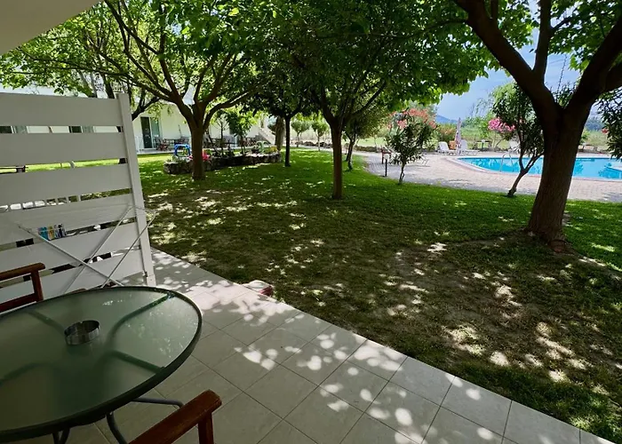 Dafnes Guest house 3*