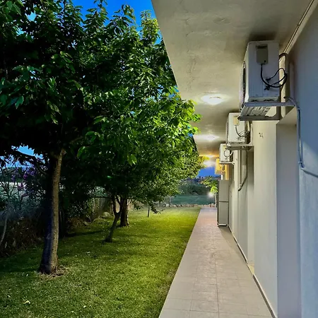 בית הארחה Dafnes