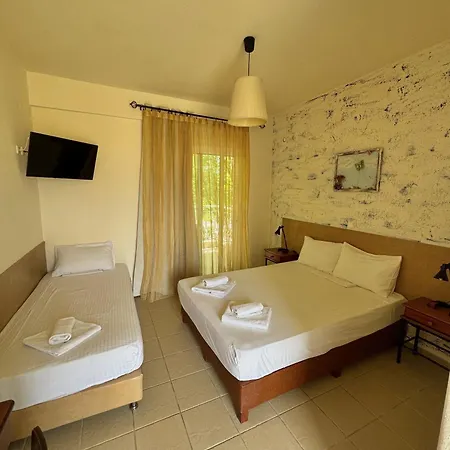 Dafnes בית הארחה פורקה