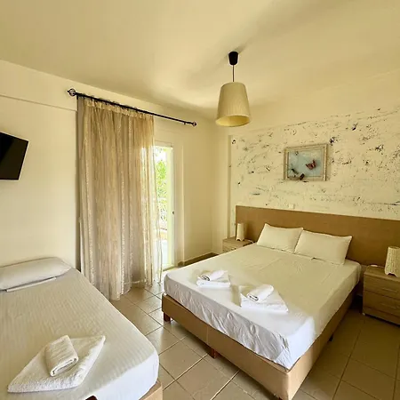 בית הארחה Dafnes 3*