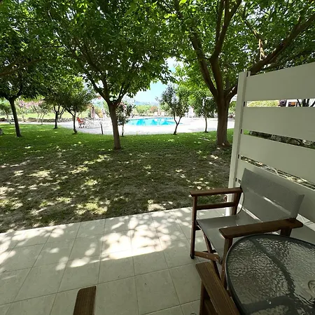 Dafnes בית הארחה 3*