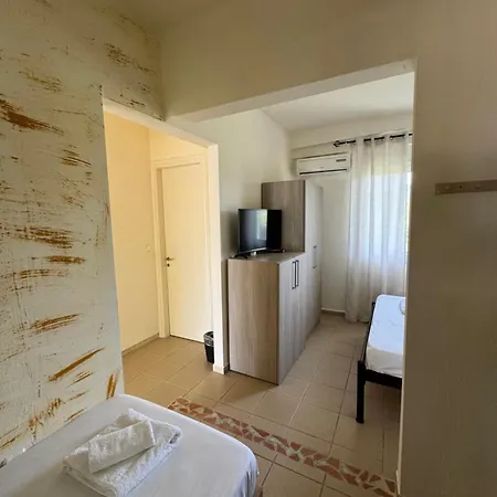 Dafnes 3* פורקה