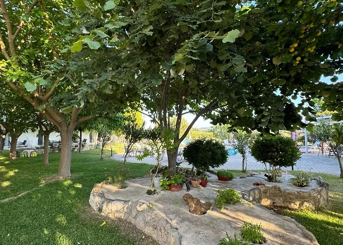 Dafnes Guest house 3*